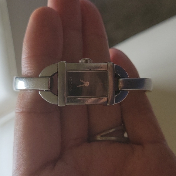 Divored - Picture 2 of 2